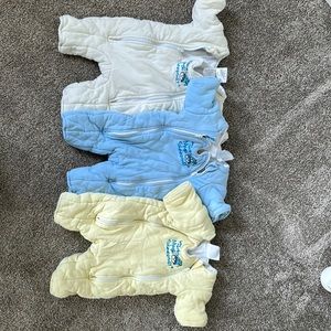 Baby Merlín Magic Sleepsuit Trio (S / 3-6mths)